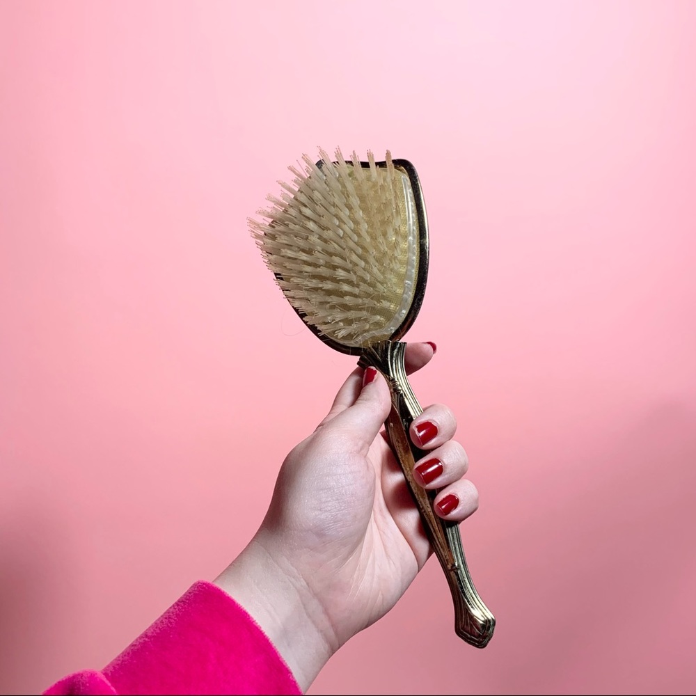 Vintage gold hair brush - Picture 2 of 3